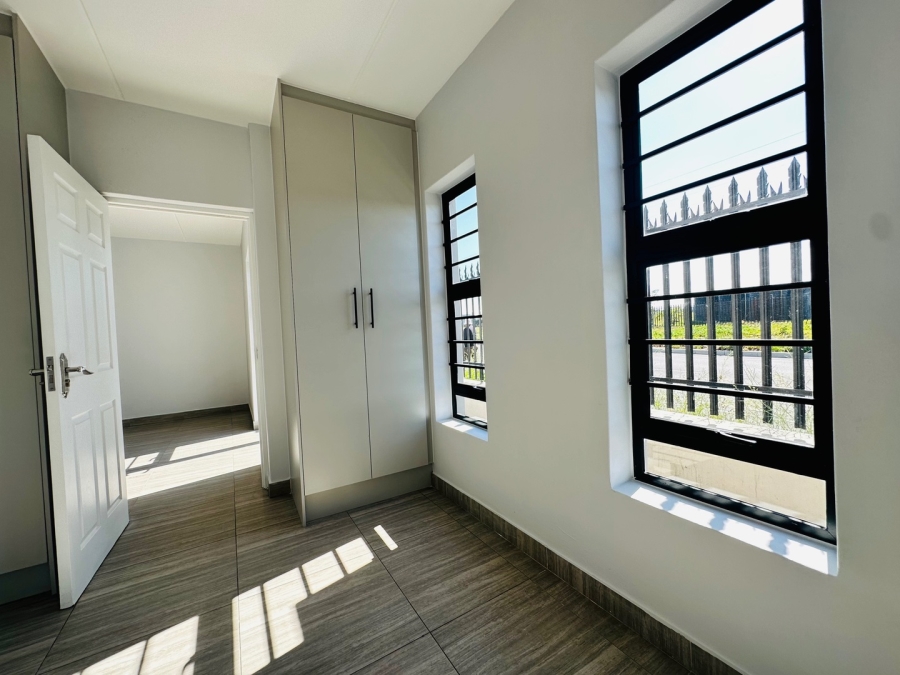 2 Bedroom Property for Sale in Parklands North Western Cape